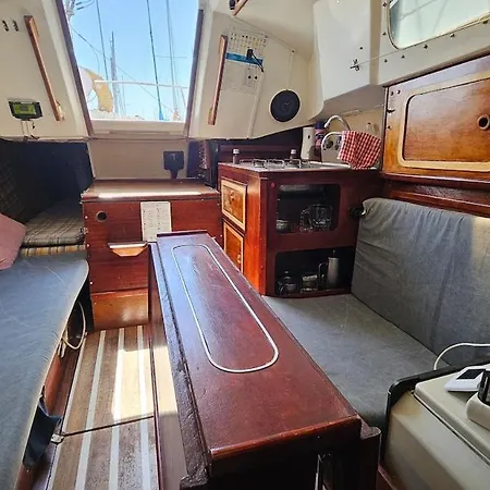 Romantic Boat Expo Tekne